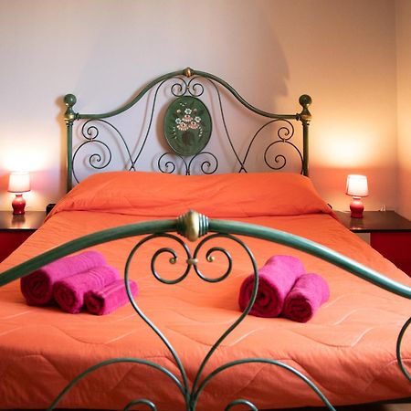 Le Mura Antiche Rooms Сассари Экстерьер фото